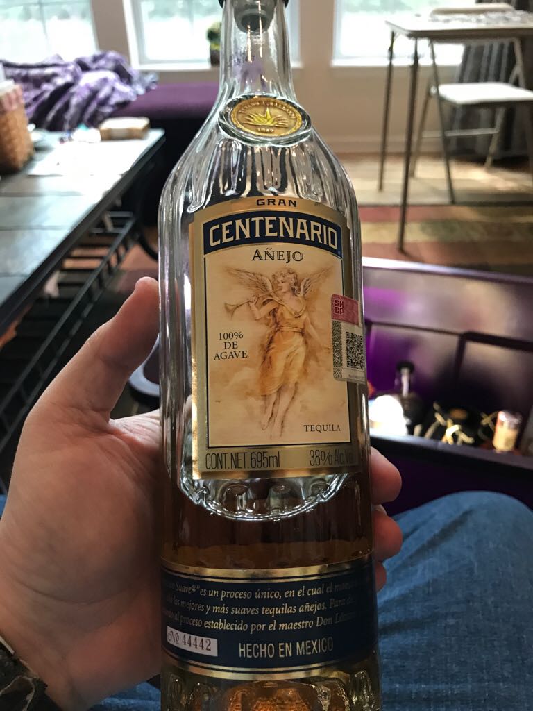 Gran Centenario Añejo - Ex Hacienda Los Camichines (695 mL) alcohol collectible [Barcode 7501048810406] - Main Image 2