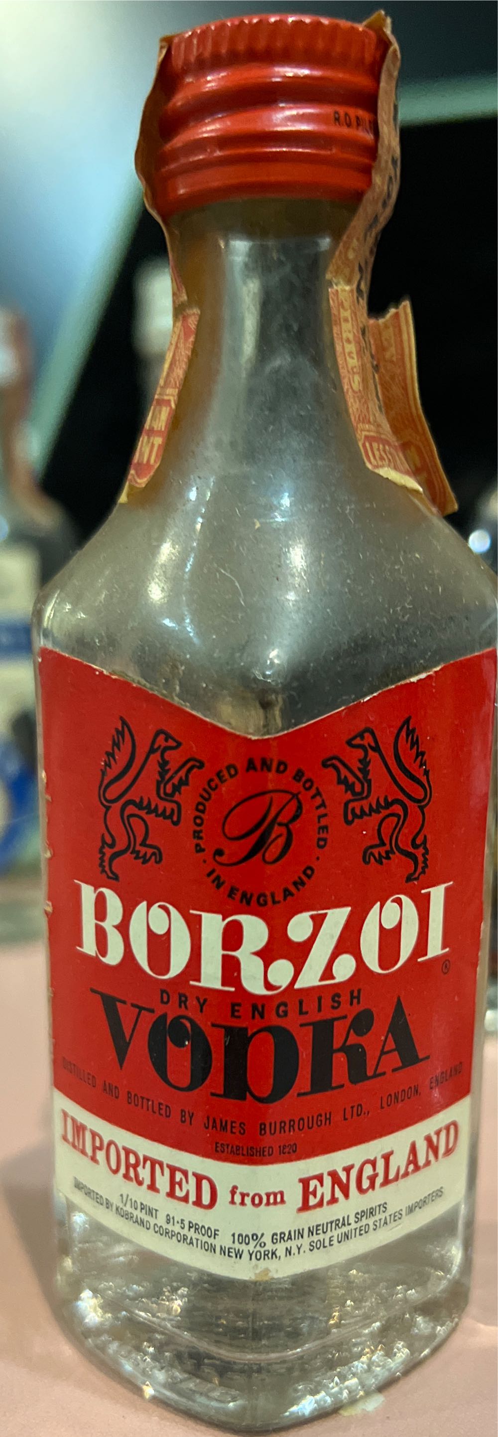 Borzoi Vodka - n/a alcohol collectible [Barcode 7791560009963] - Main Image 3