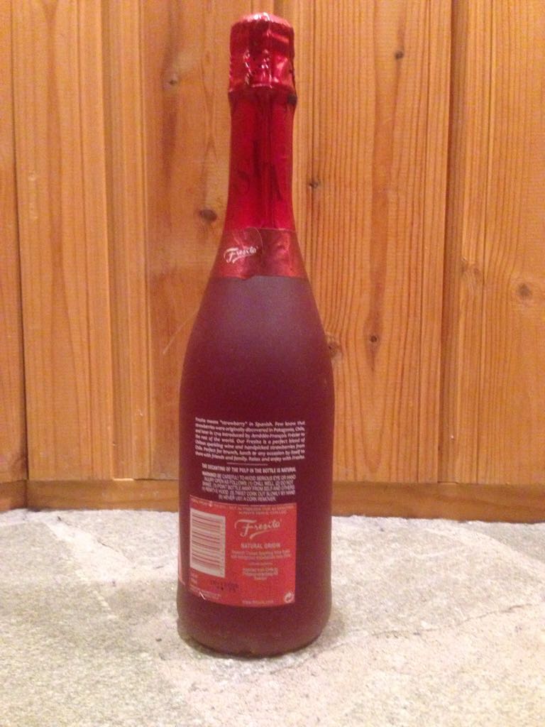 Fresita  - Vcg S.A (750 mL) alcohol collectible [Barcode 7804345003145] - Main Image 2