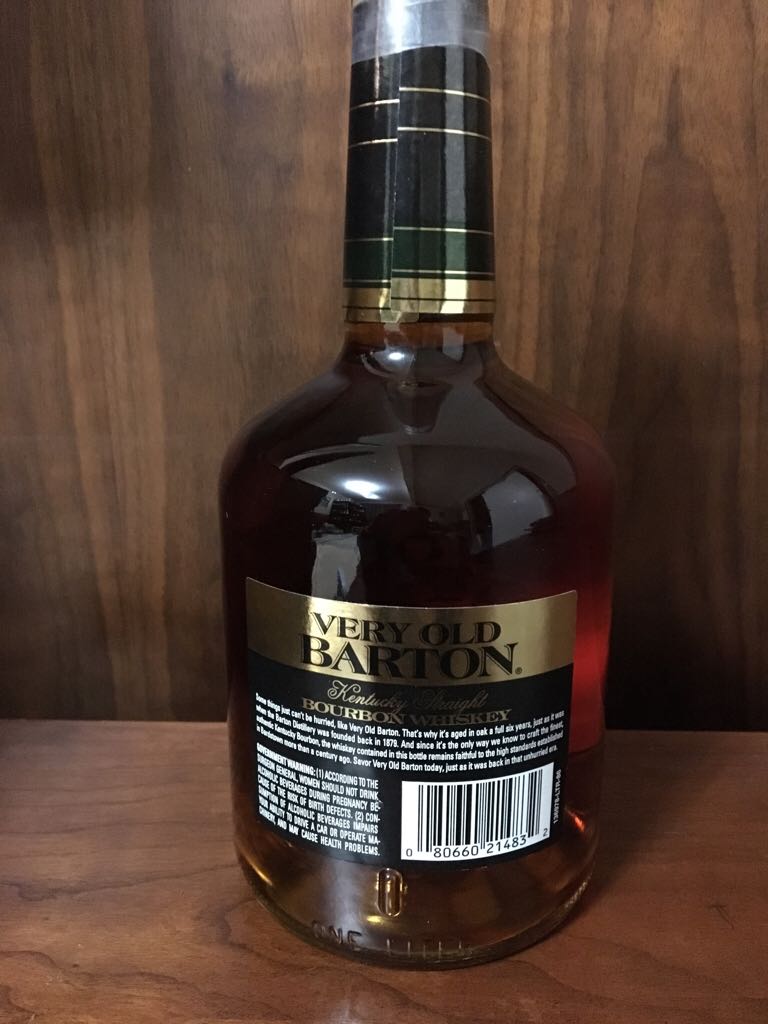Very Old Barton 86 Proof - Barton Distilling Company (1000 mL) alcohol collectible [Barcode 080660214832] - Main Image 2