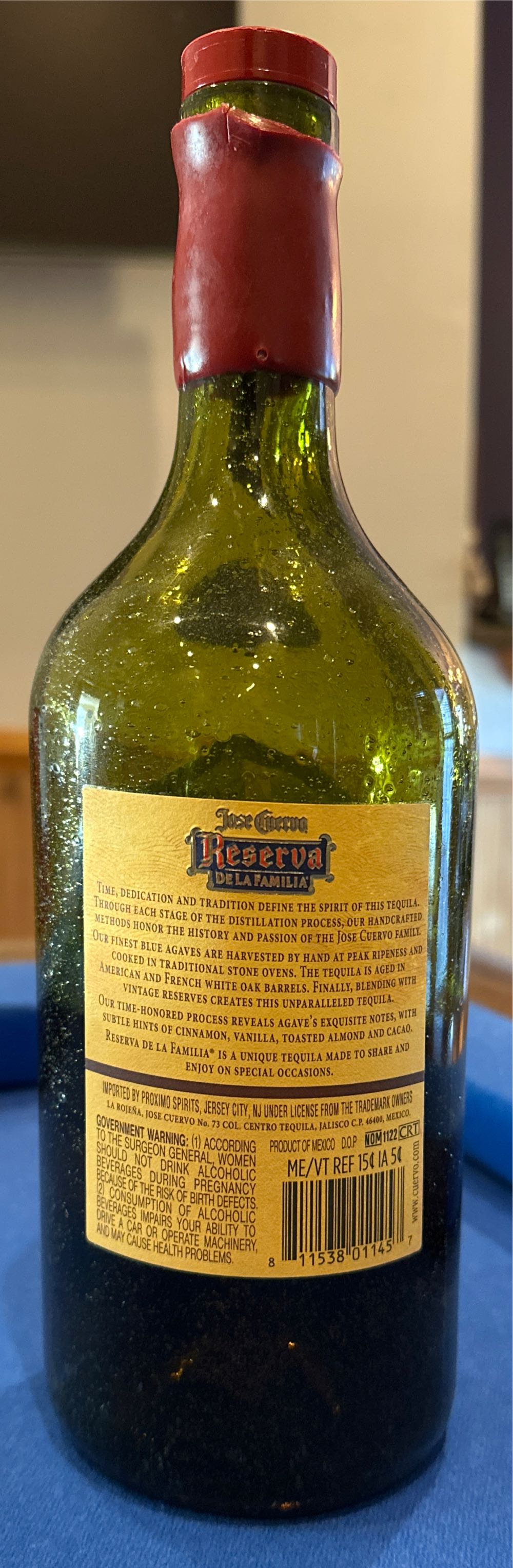 José Cuervo Reserva De La Familia Extra Anejo Tequila - NOM 1122 (750 mL) alcohol collectible [Barcode 811538011457] - Main Image 2