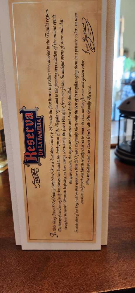 José Cuervo Reserva De La Familia Extra Anejo Tequila - NOM 1122 (750 mL) alcohol collectible [Barcode 811538011457] - Main Image 4