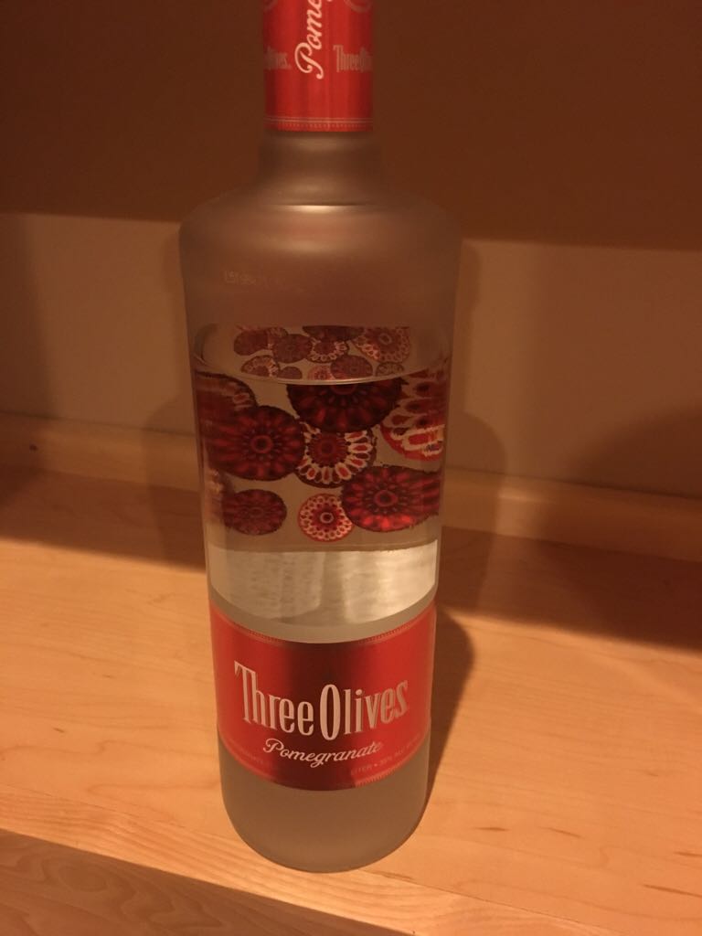 Three Olives Pomegranate  - Three Olives Company (1000 mL) alcohol collectible [Barcode 811538015288] - Main Image 1