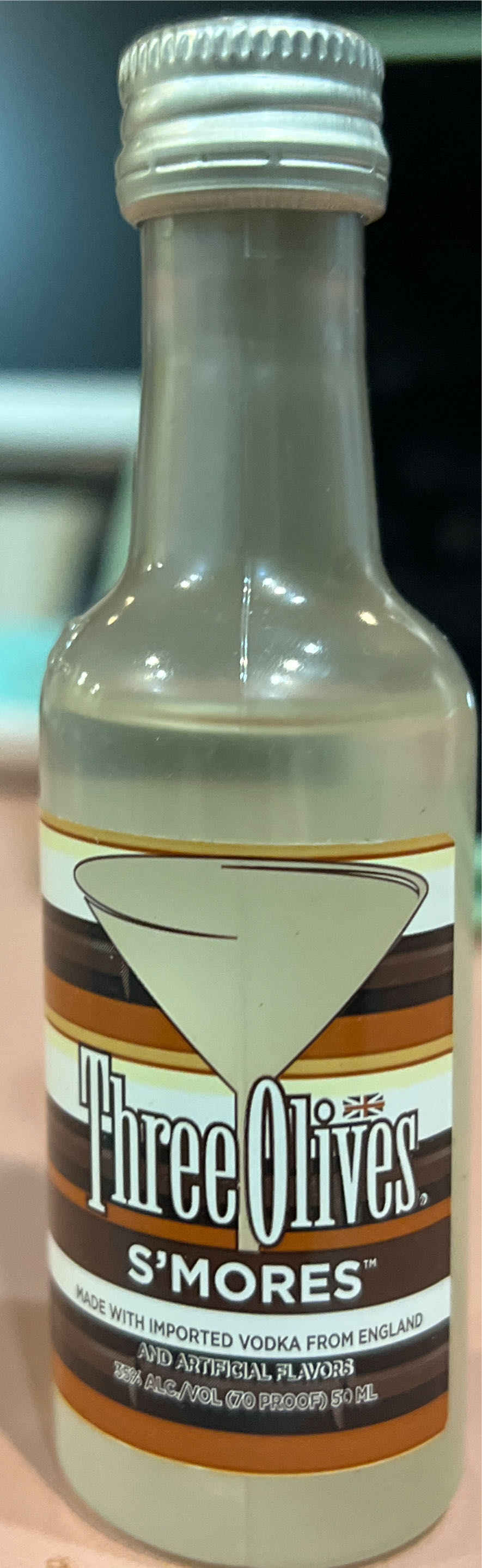 Three Olives S’mores - Three Olives (1000 mL) alcohol collectible [Barcode 811538016056] - Main Image 3