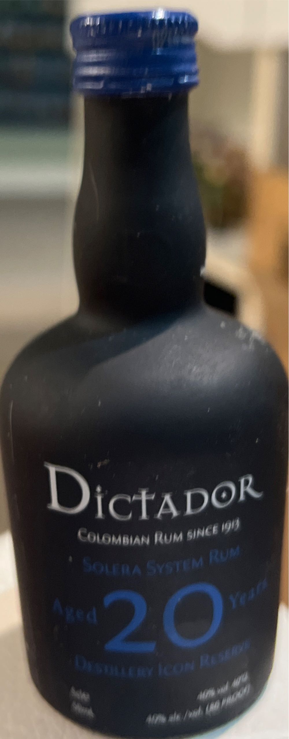 Dictador 20 - Destileria Colombiana Est. 1913 LTD (50 mL) alcohol collectible [Barcode 814703003813] - Main Image 2