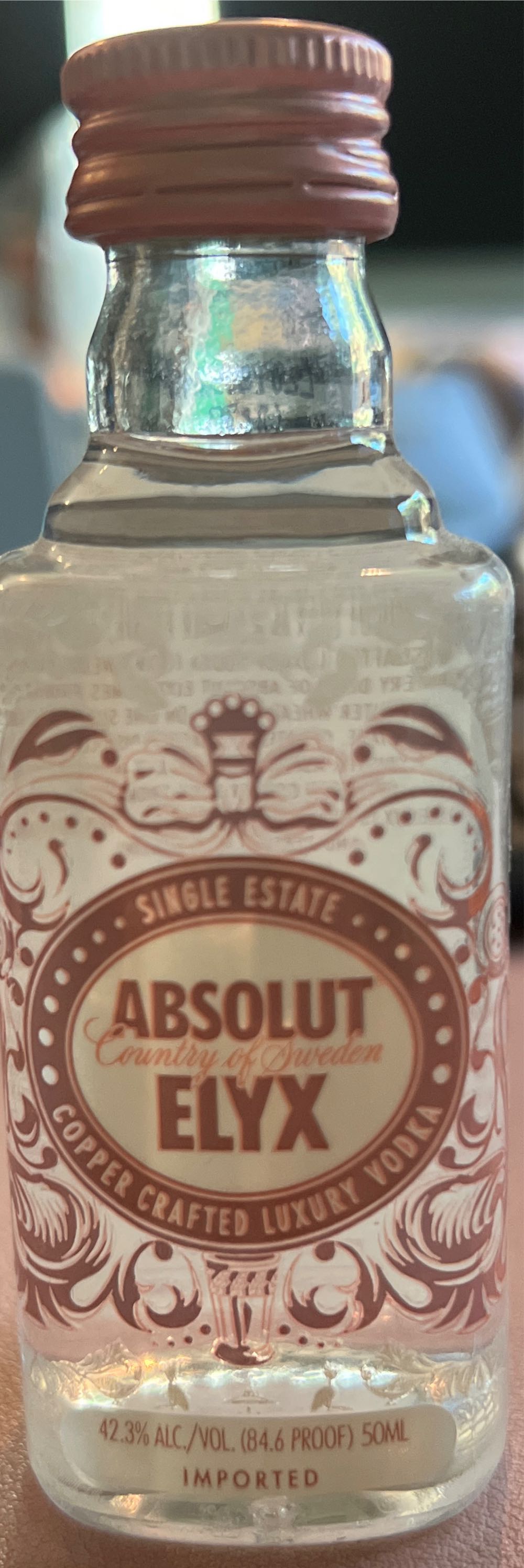 Absolut Elyx - Absolute Vodka (750 mL) alcohol collectible [Barcode 835229000711] - Main Image 3