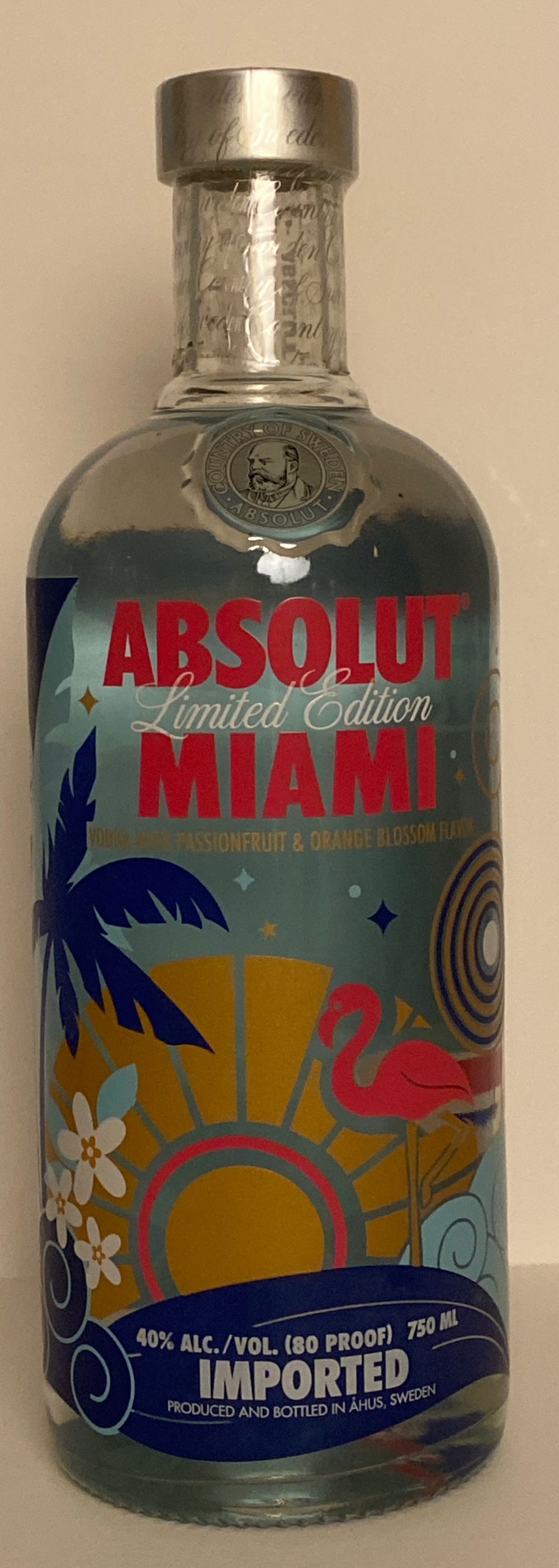Absolut Miami Limited Edition - The Absolut Company (750 mL) alcohol collectible [Barcode 835229000889] - Main Image 3