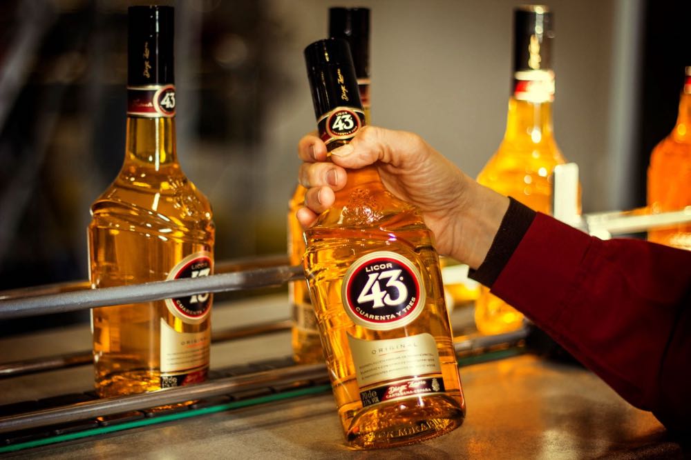 Licor 43 - DZ Licores S. I. (1000 mL) alcohol collectible [Barcode 8410221110006] - Main Image 2