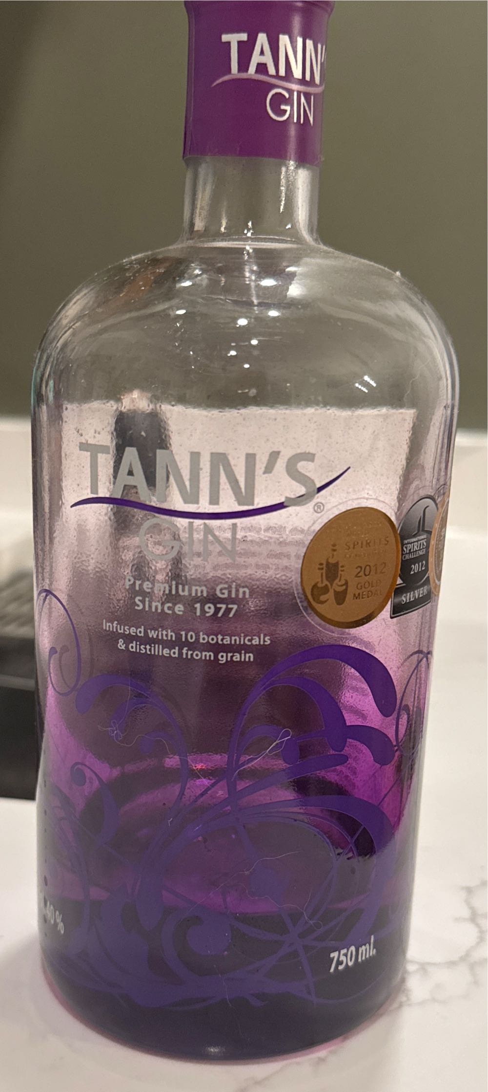 Tann’s Gin - Campeny S.A. alcohol collectible [Barcode 852976002096] - Main Image 3