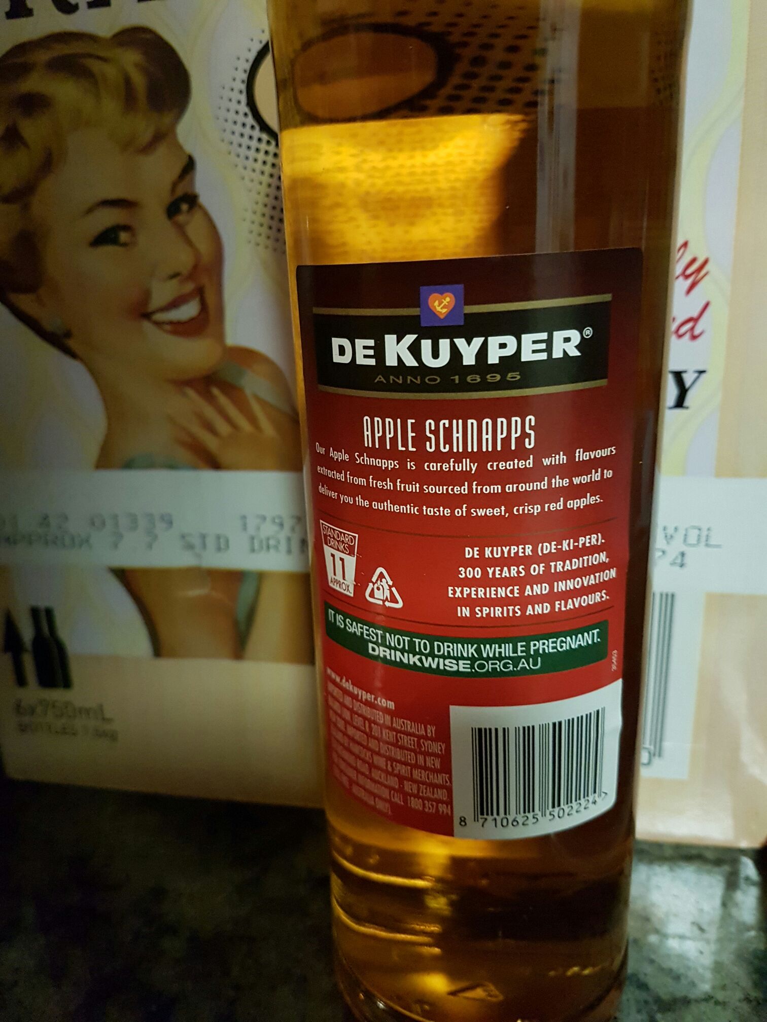 Schnapps Apple - Dekuyper (700 mL) alcohol collectible [Barcode 8710625502224] - Main Image 2