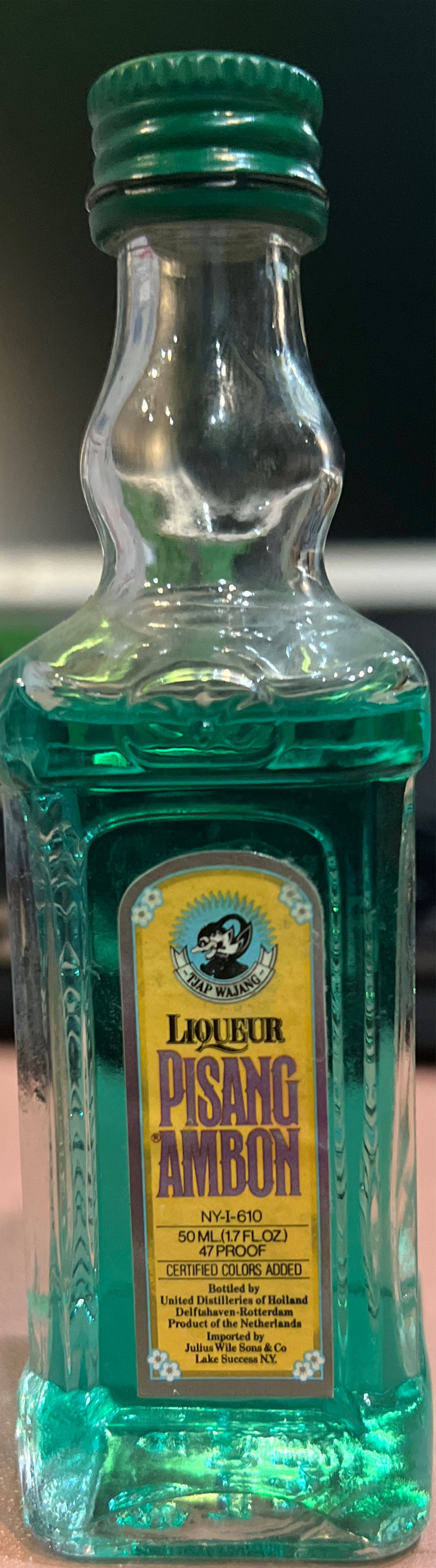 Pisang Ambon - Lucas Bols (50 mL) alcohol collectible [Barcode 8716000966674] - Main Image 4