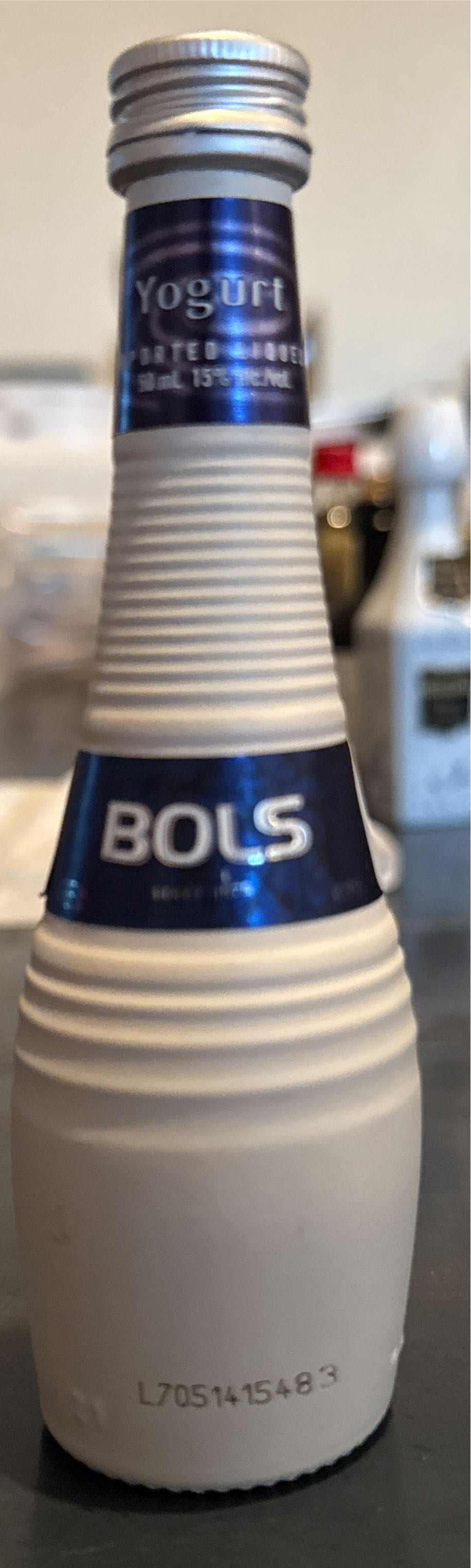 Bols Natural Yoghurt - Lucas Bols (700 mL) alcohol collectible [Barcode 8716000967541] - Main Image 2