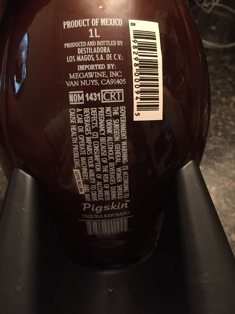 Pig Skin - Destiladora Los Magos S A (1L) alcohol collectible [Barcode 898298000945] - Main Image 2