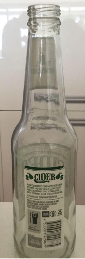 Newton’s Fresh Pear Cider - Newton (330mL) alcohol collectible [Barcode 9300601429875] - Main Image 2