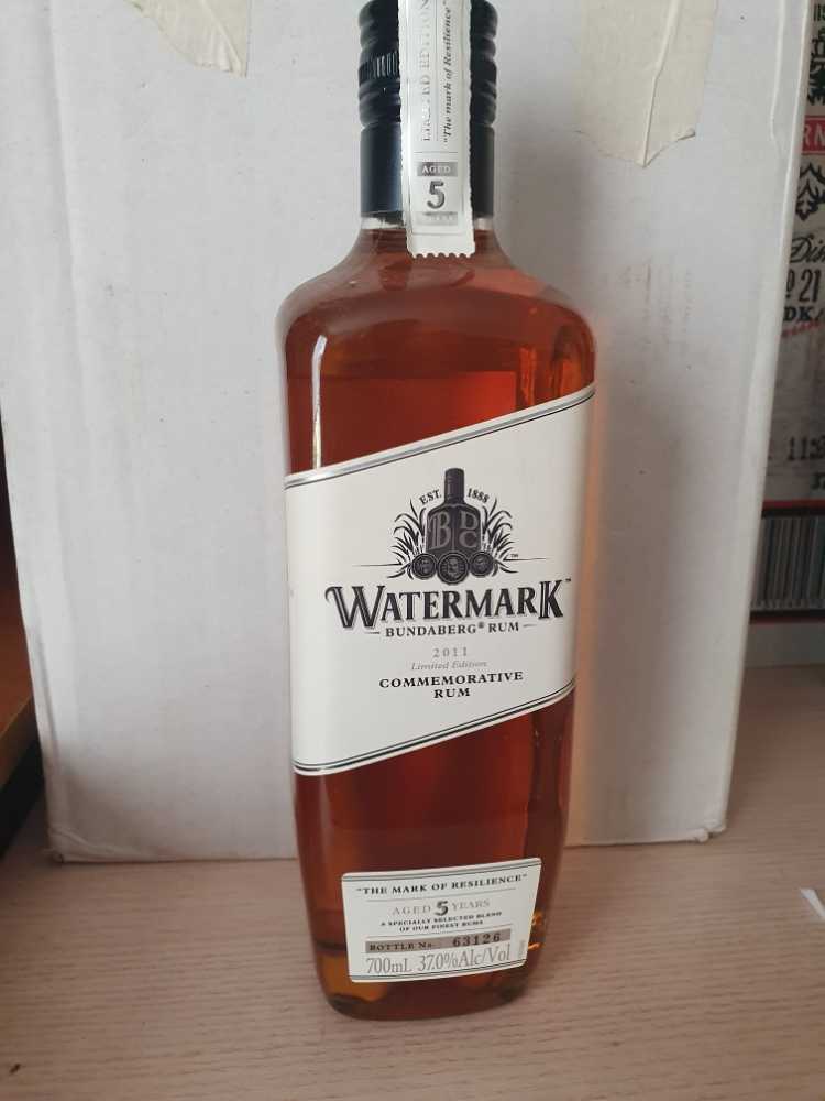Watermark 2011 Limited Edition  - The Bundaberg Distilling Company (700 mL) alcohol collectible [Barcode 9310495074815] - Main Image 2