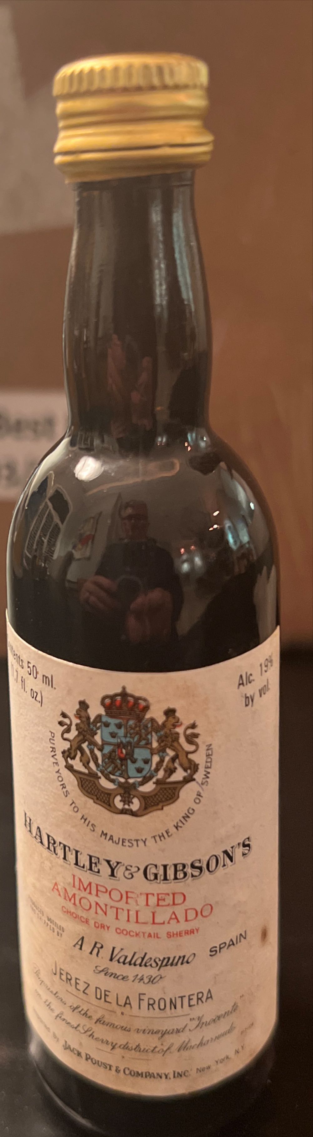 Hartley & Gibson Oloroso Sherry - Hartley & Gibson alcohol collectible - Main Image 2