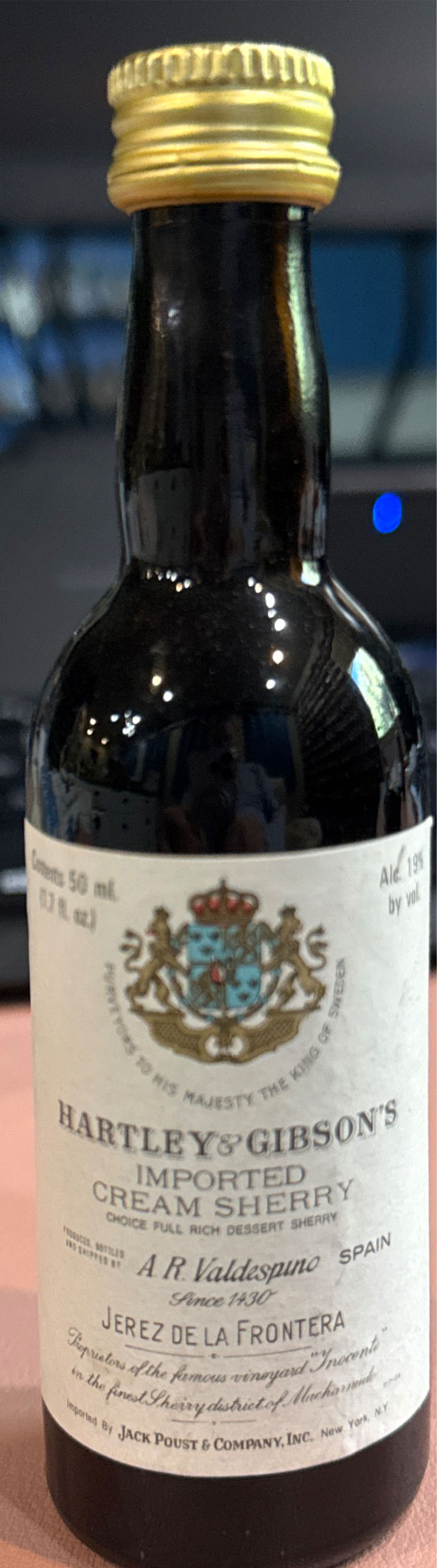 Hartley & Gibson Oloroso Sherry - Hartley & Gibson alcohol collectible - Main Image 3