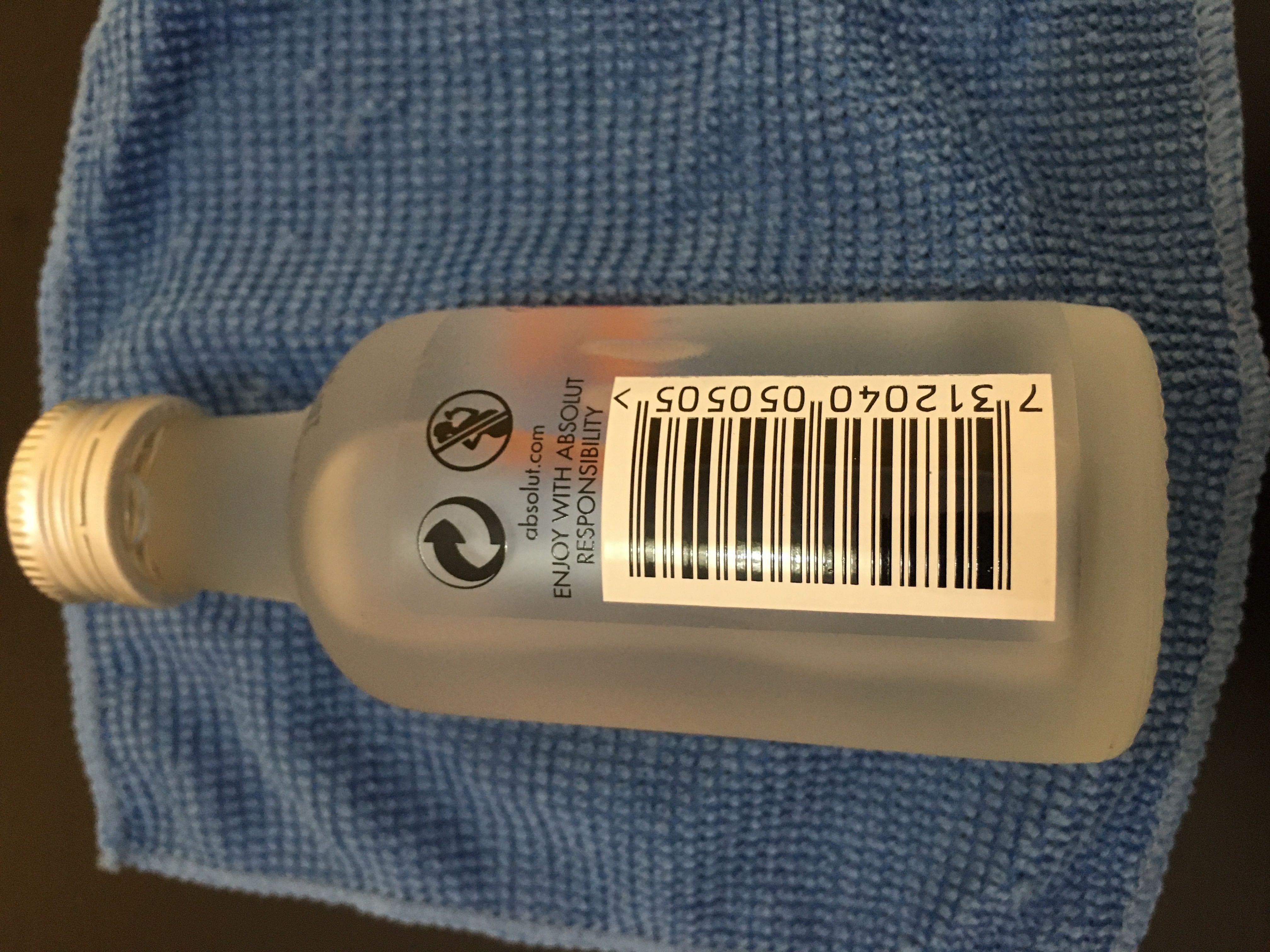 Absolut Mandrin - The Absolut Company AB (Pernod Ricard) (50mL) alcohol collectible - Main Image 2