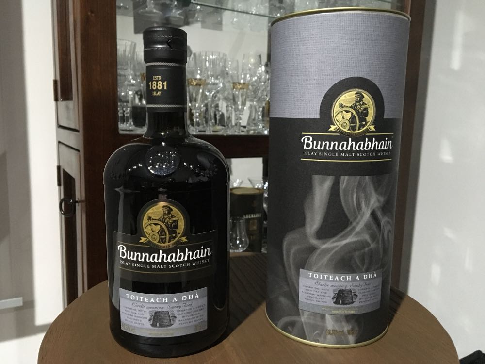 Bunnahabhain Toiteach A Dh’a - The Bunnahabhain Distillery (700 mL) alcohol collectible - Main Image 2