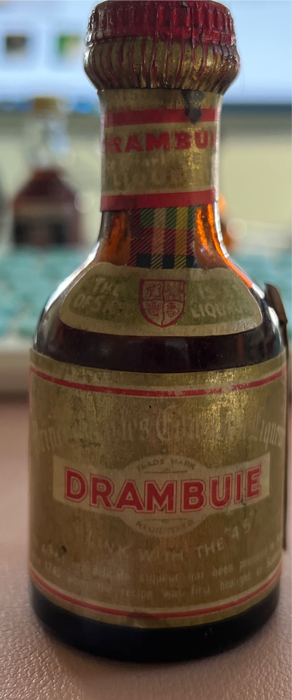 Drambuie - Drambuie Liqueur Company (50 mL) alcohol collectible - Main Image 3