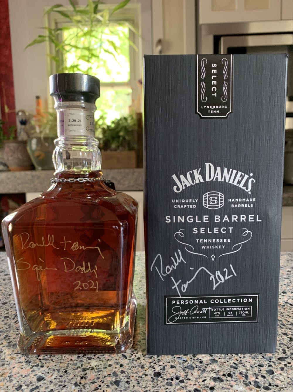 Liquor Planet Randall Solo Protector Of The Barrels - Jack Daniel Distillery (750 mL) alcohol collectible - Main Image 2