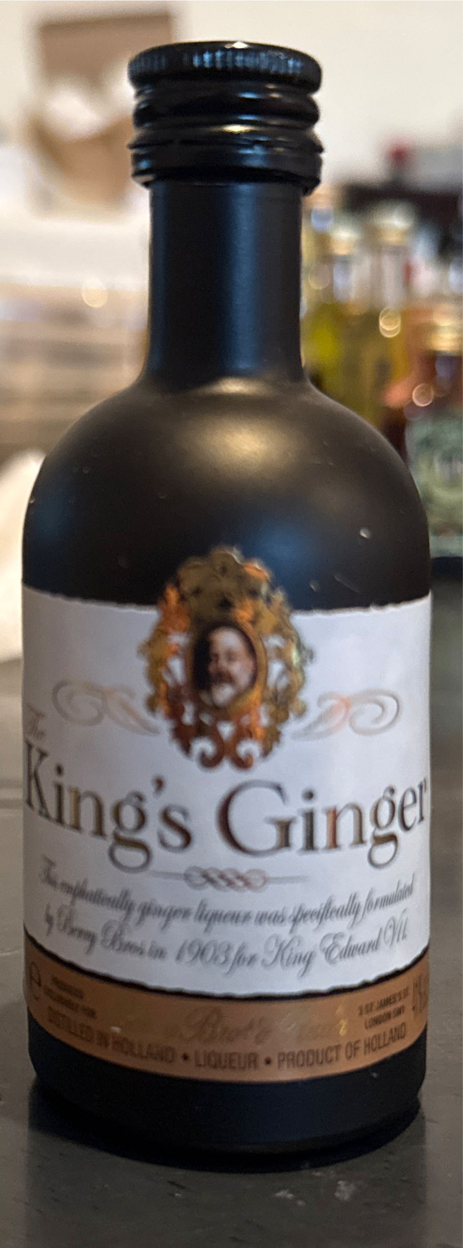 King’s Ginger - Berry Brothers & Rudd alcohol collectible - Main Image 2