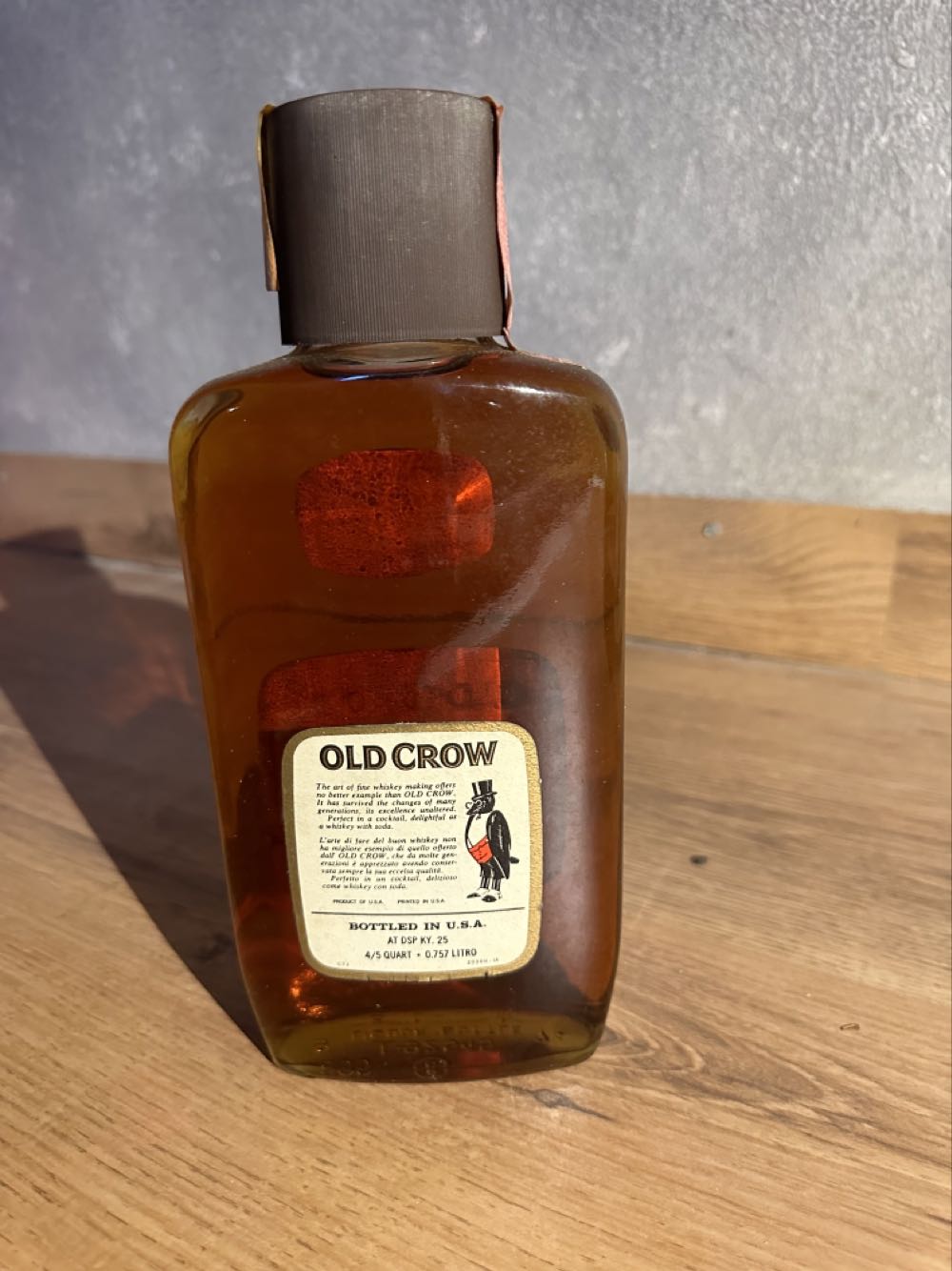 Old Crow 6yo Imp PEDRO DOMECQ - Old Crow Distillery Co. alcohol collectible - Main Image 2