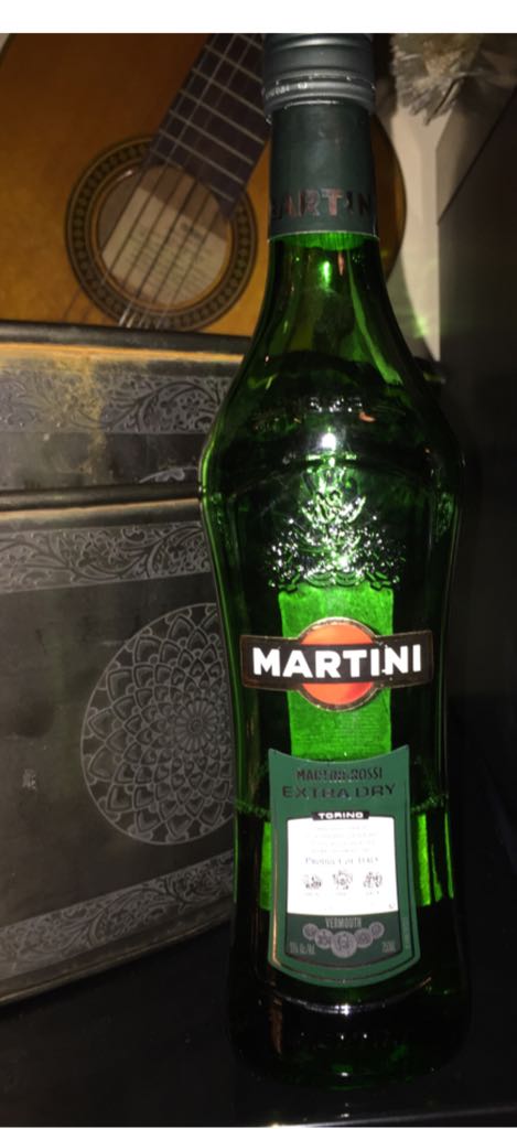 Martini & Rossi Extra Dry - Martini & Rossi (375 mL) alcohol collectible - Main Image 1