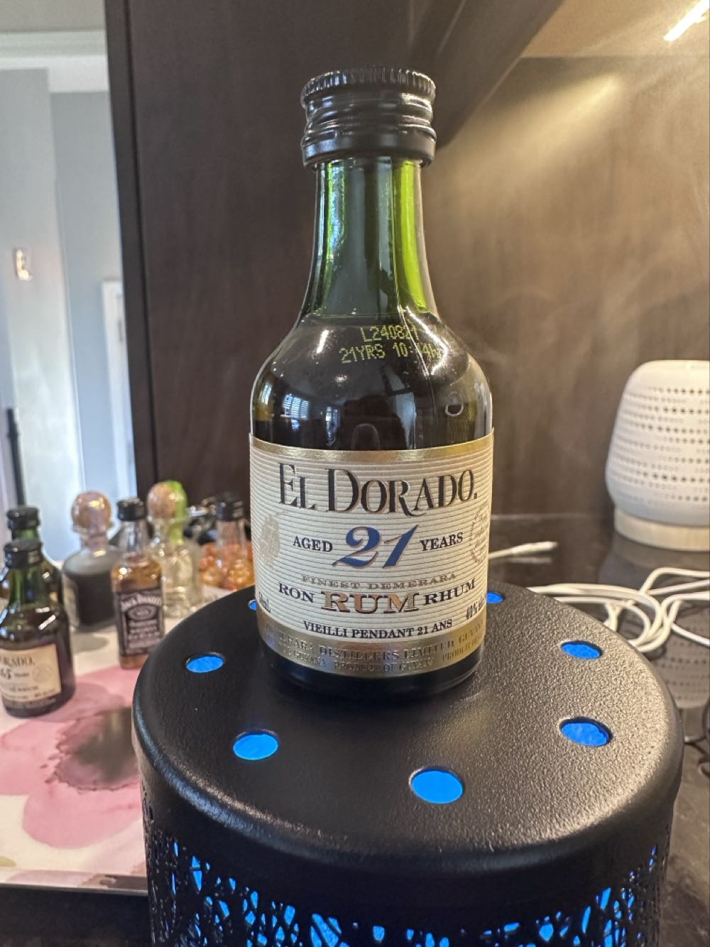 El Dorado 21 Years - Demerara Distillers, Ltd (50 mL) alcohol collectible - Main Image 3