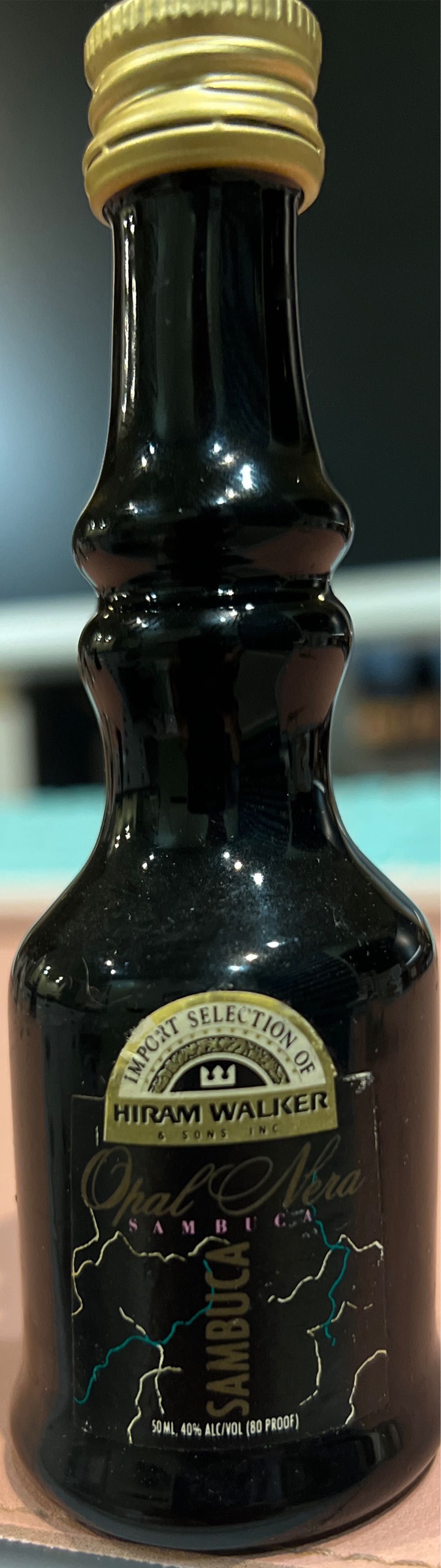 Opal Nera Sambuca - Produit Et Embouteille (50 mL) alcohol collectible - Main Image 2