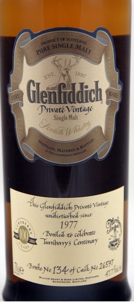 Glenfiddich 1977 - The Glenfiddich Distillery (700 mL) alcohol collectible - Main Image 2
