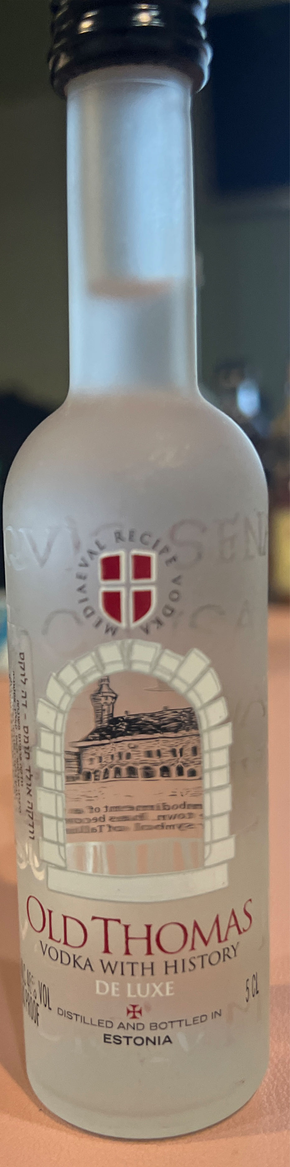 vodka old thomas - vodka da Estônia alcohol collectible - Main Image 2