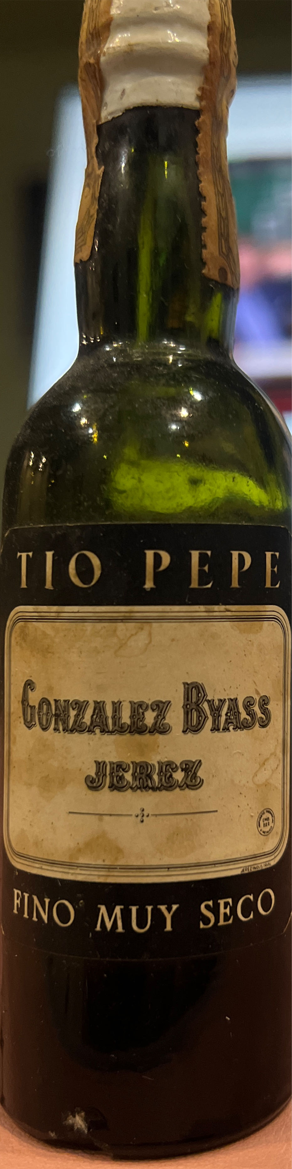 Tio Pepe - Gonzalez Byass Distribucion (50 mL) alcohol collectible - Main Image 2