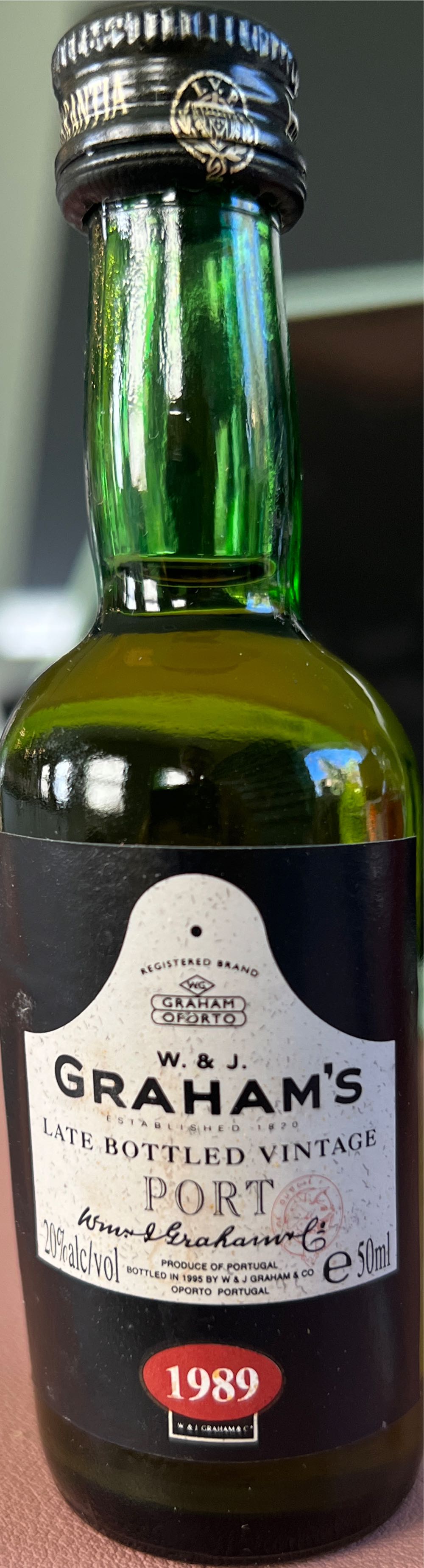 Graham’s 10yo Tawny - W. & J. Graham & Co. alcohol collectible - Main Image 2