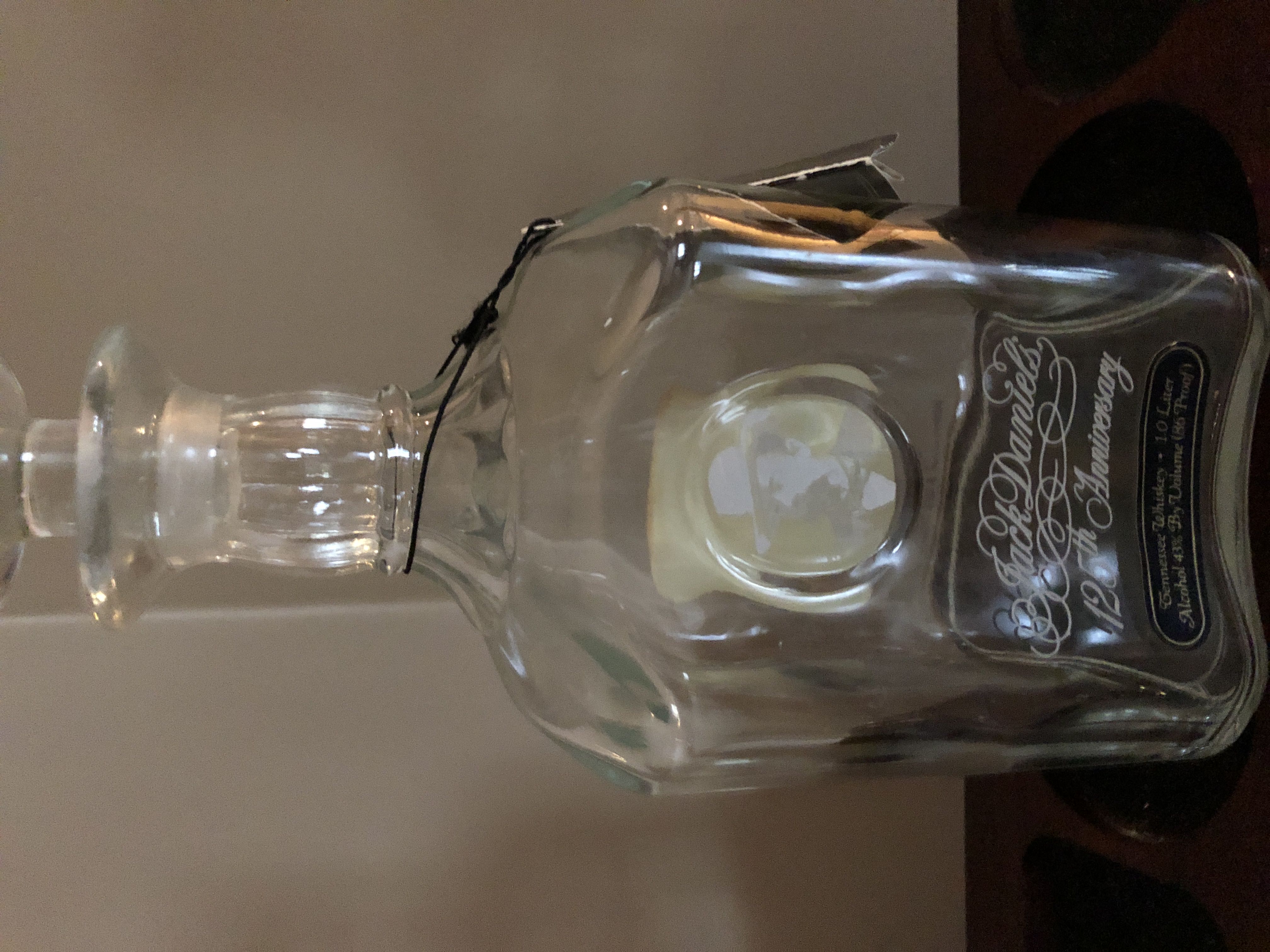 125th Anniversary - Black Top - Jack Daniels (1L) alcohol collectible - Main Image 2