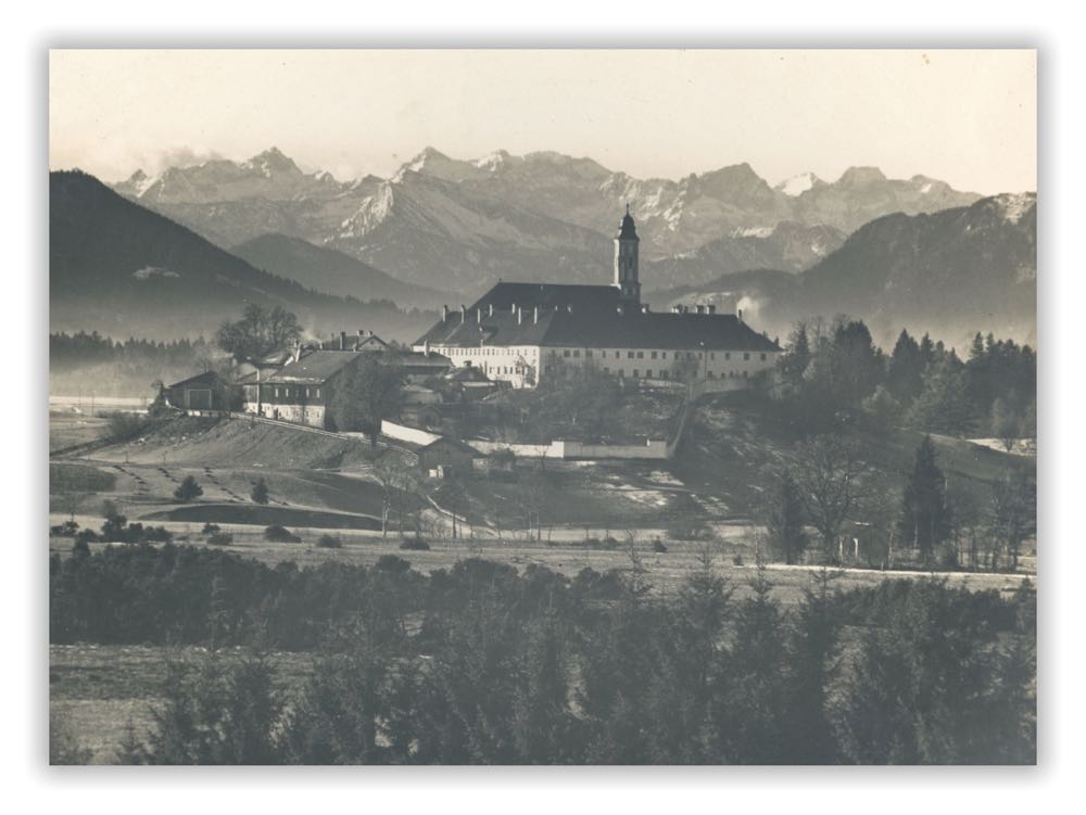 Reutberger - Kloster-Weisse - Klosterbrauerei Reutberg, Sachsenkam (500 mL) alcohol collectible - Main Image 3