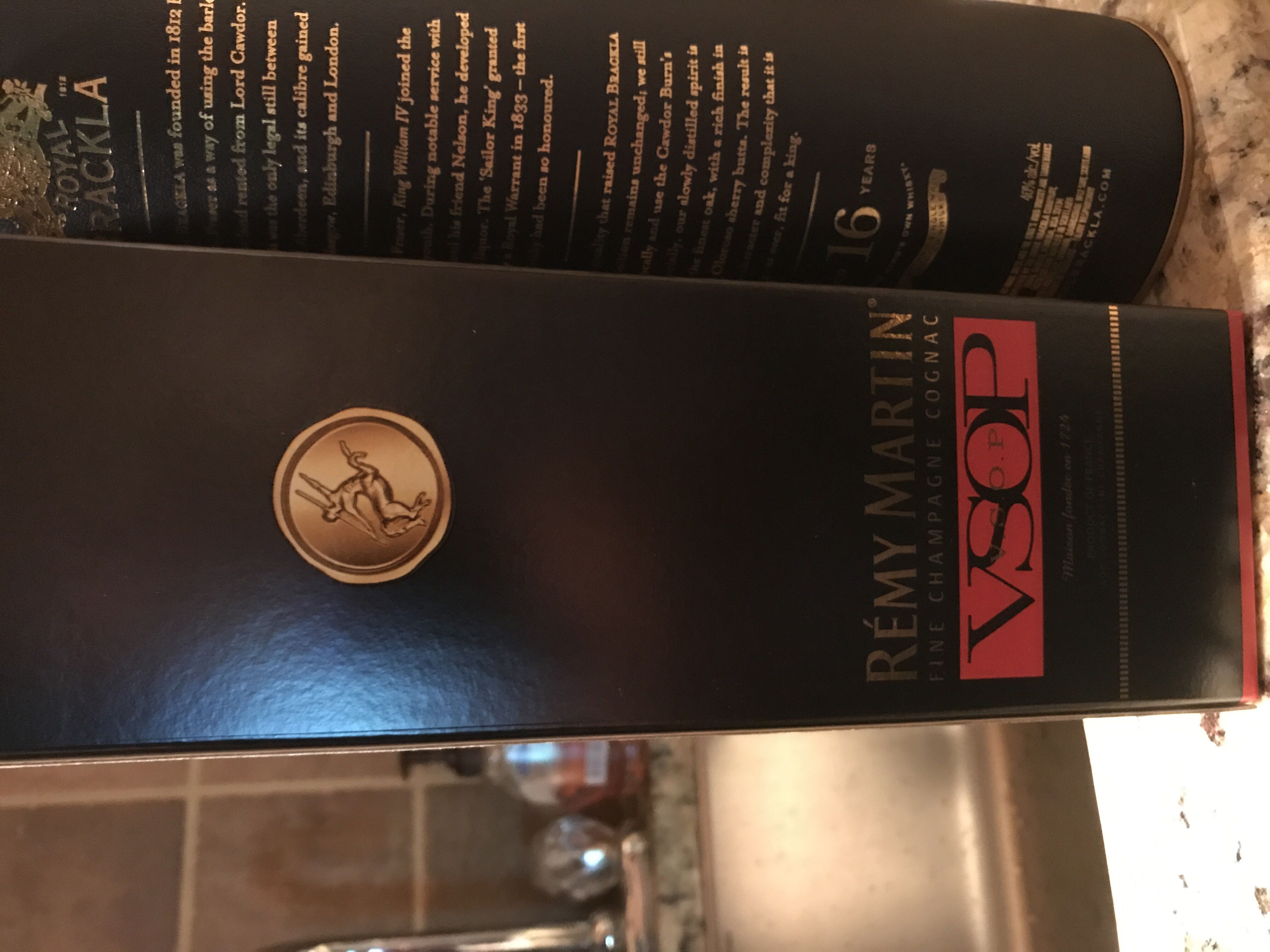 Remy Martin VSOP - E. Remy Martin & Co. (50 mL) alcohol collectible - Main Image 2