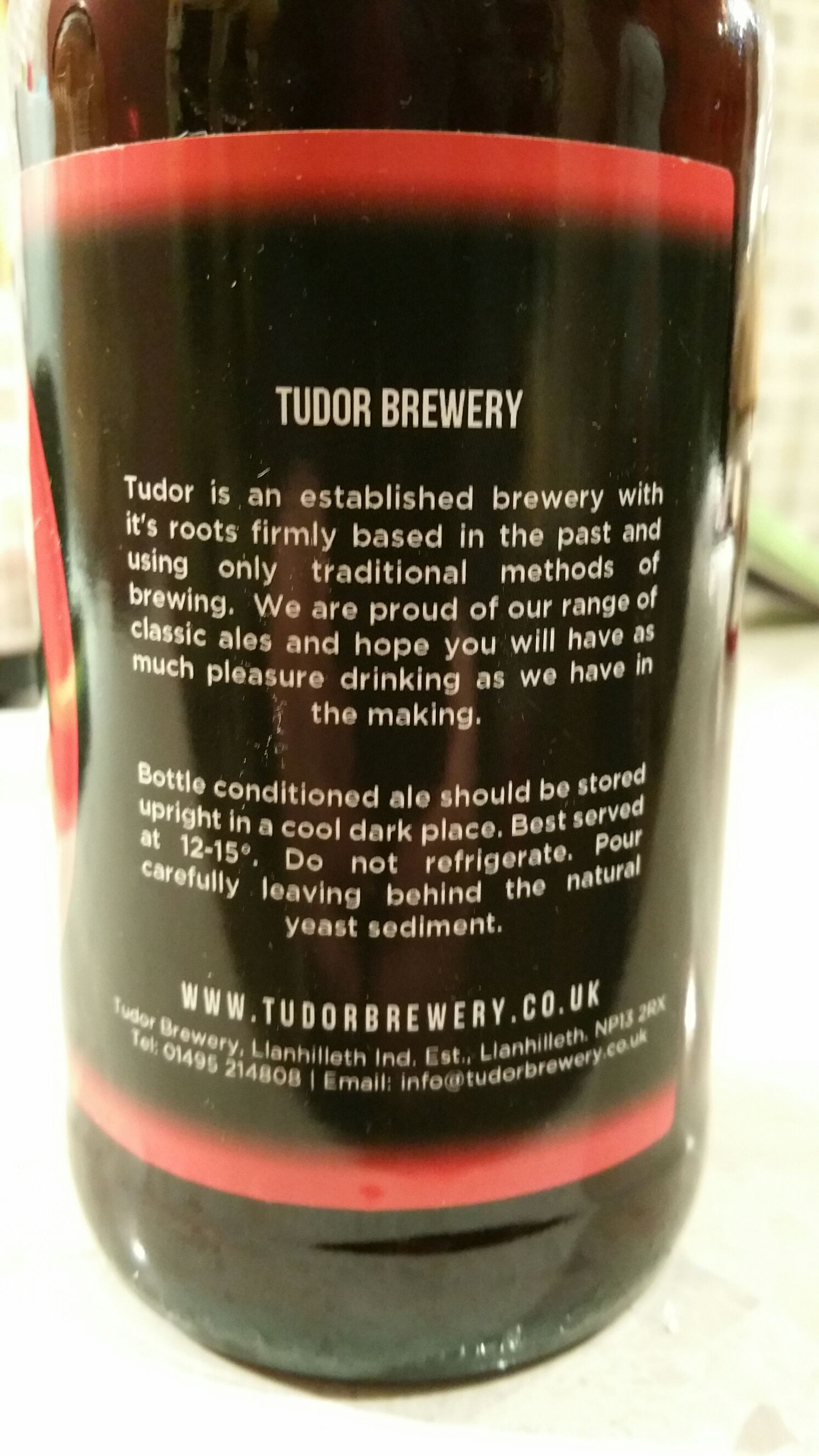 Winter Cheer - Tudor alcohol collectible - Main Image 2