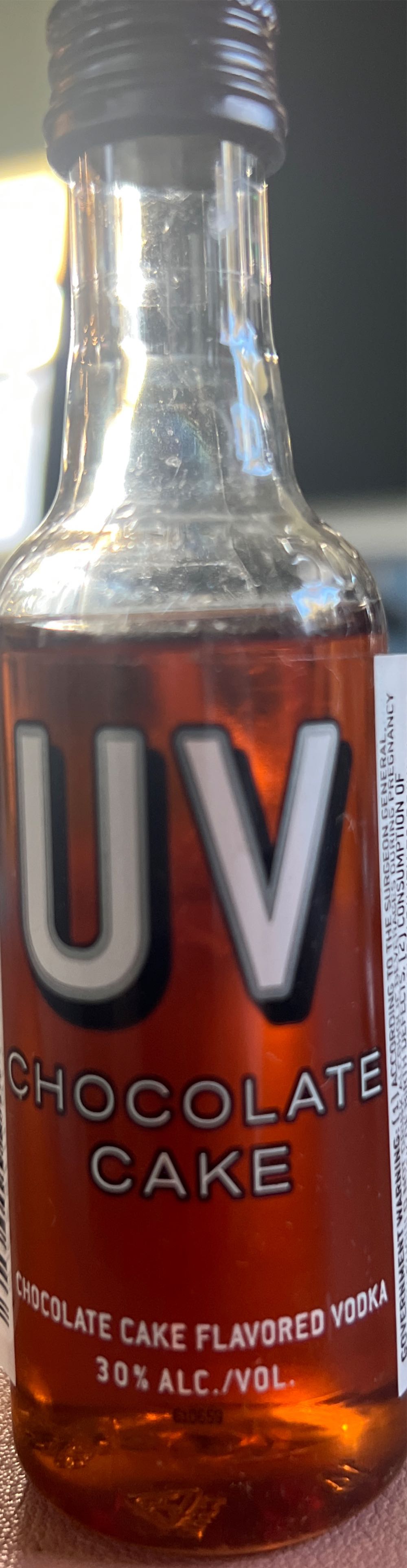 Uv Chocolate Cake - National (175L) alcohol collectible - Main Image 3