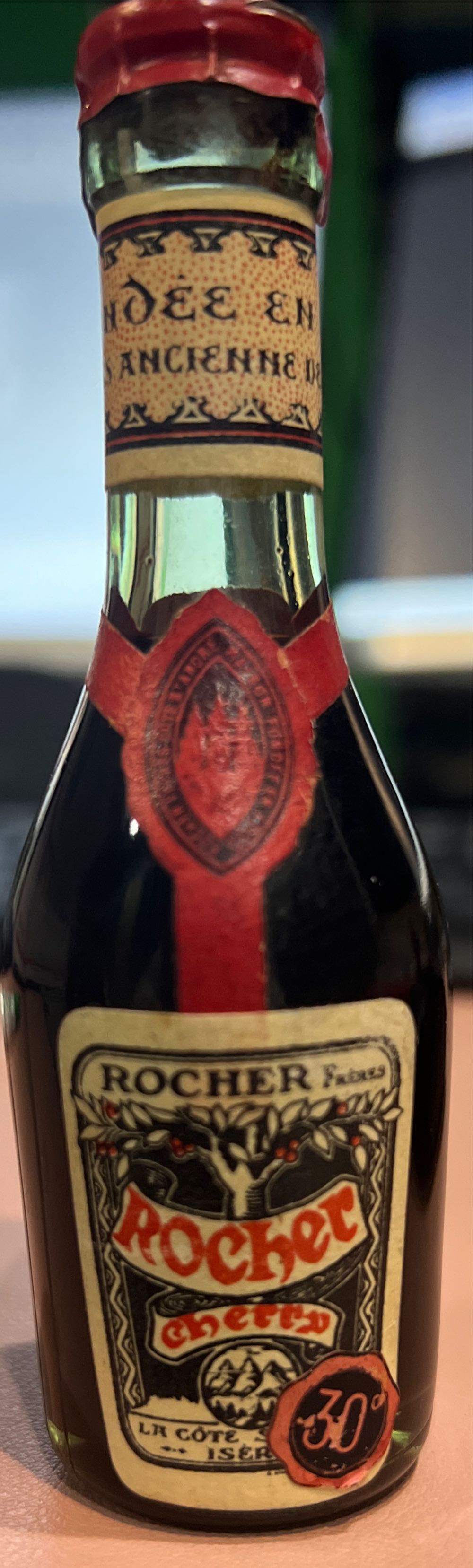 Cherry Rocher Absinthe - Cherry Rocher (700 mL) alcohol collectible - Main Image 4