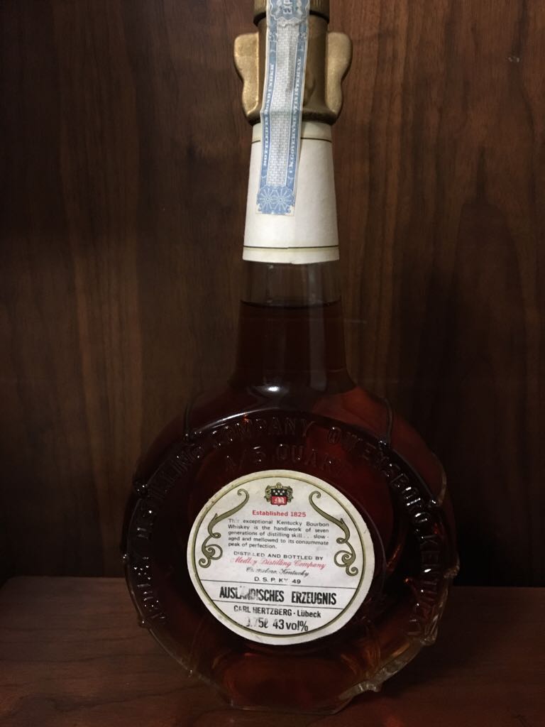 Medley’s Banjo Bottle 8 Year - Medley Distilling Company (750 mL) alcohol collectible - Main Image 2