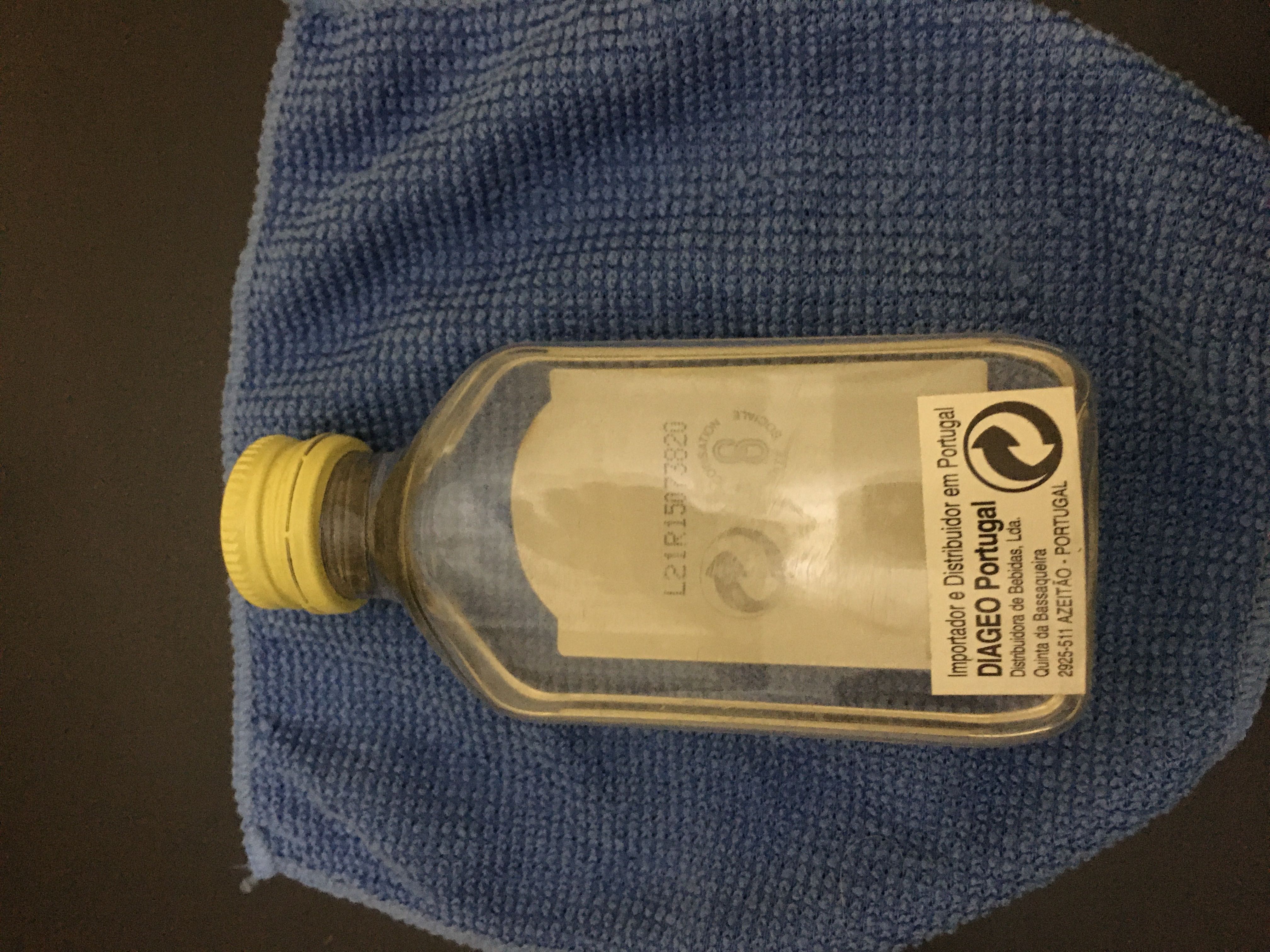 Gordon’s - Gordon’s Distillery, Fife, Scotland (50 mL) alcohol collectible - Main Image 2