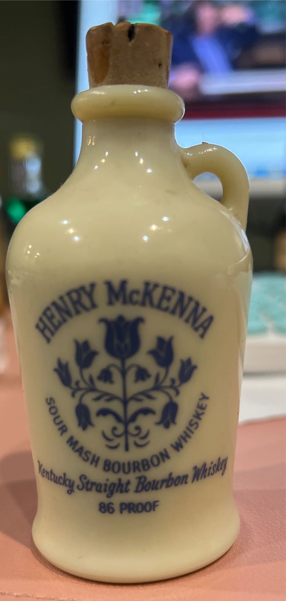 Henry McKenna Jug 1966 - H. McKenna Distillery (750 mL) alcohol collectible - Main Image 4