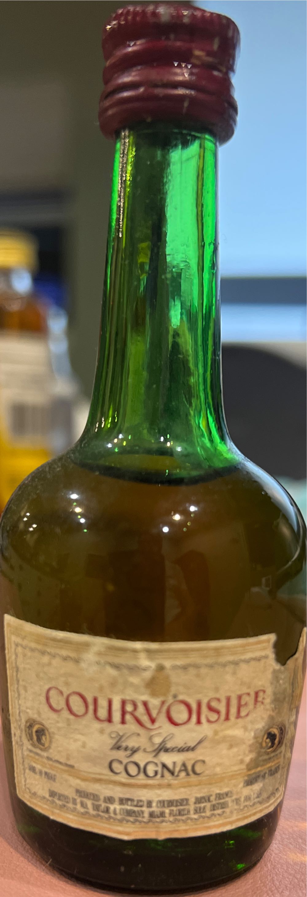 Courvoisier - Courvoisier 16200 Jornal, France (50 mL) alcohol collectible - Main Image 3