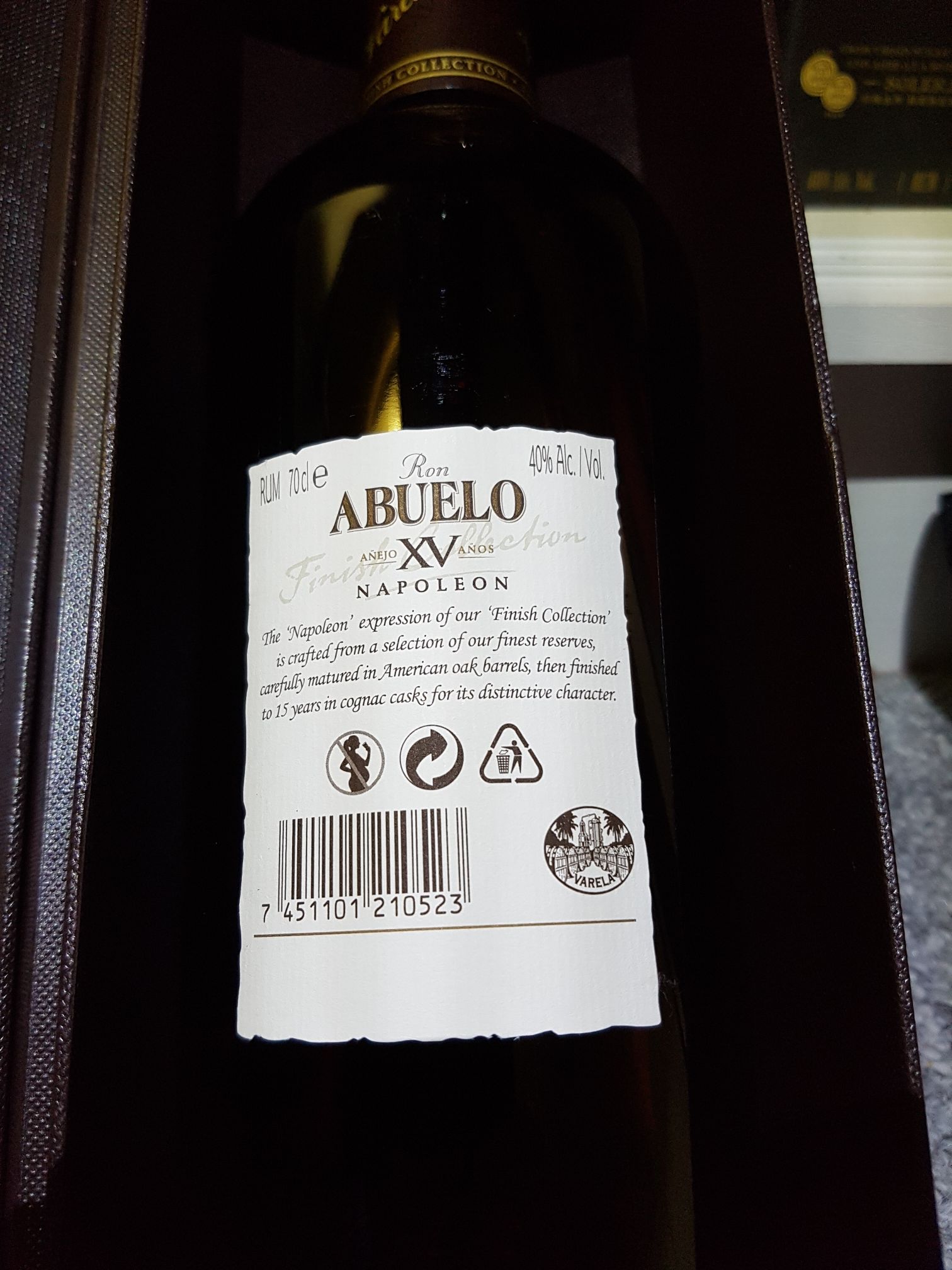 Ron Abuelo XV Napoleon - Ron Abuelo (700 mL) alcohol collectible - Main Image 2