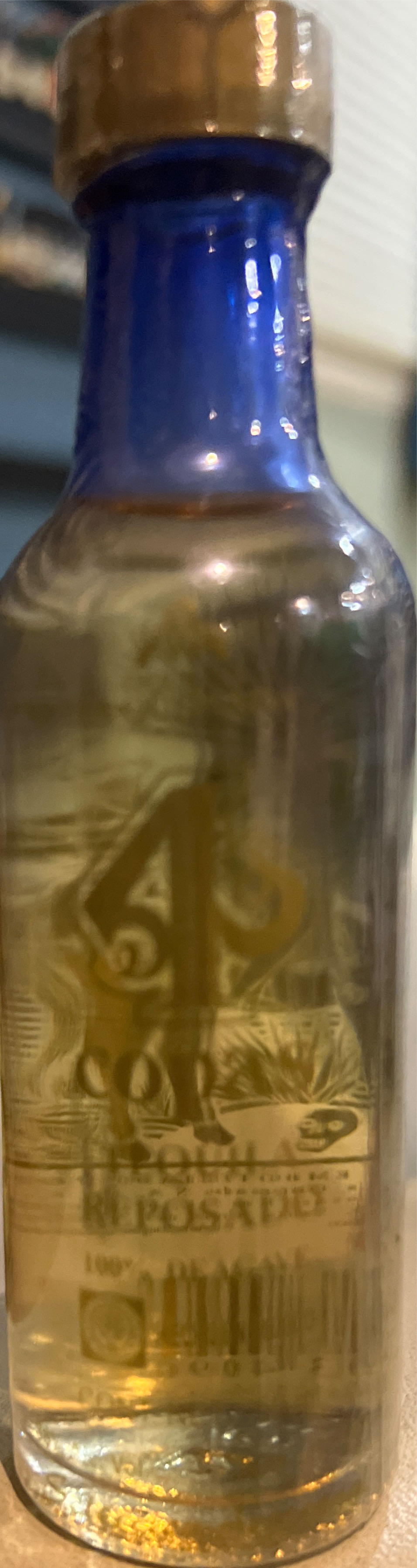 4 Copas Reposado - Novico (50 mL) alcohol collectible - Main Image 2