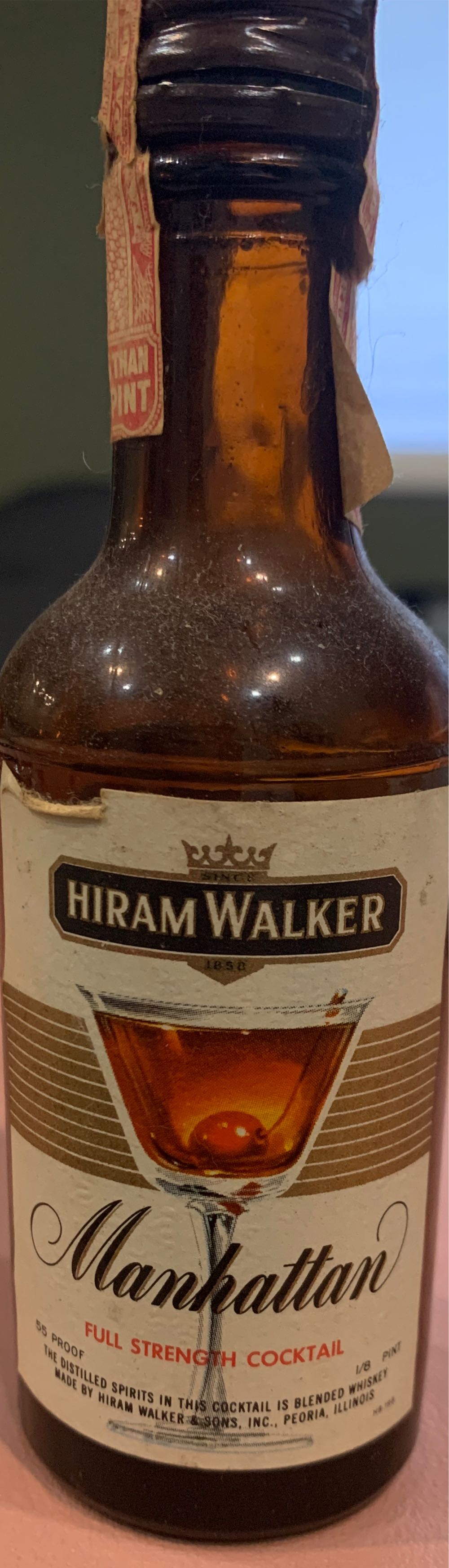 Hiram Walker - Hiram Walker & Sons (50 mL) alcohol collectible - Main Image 2