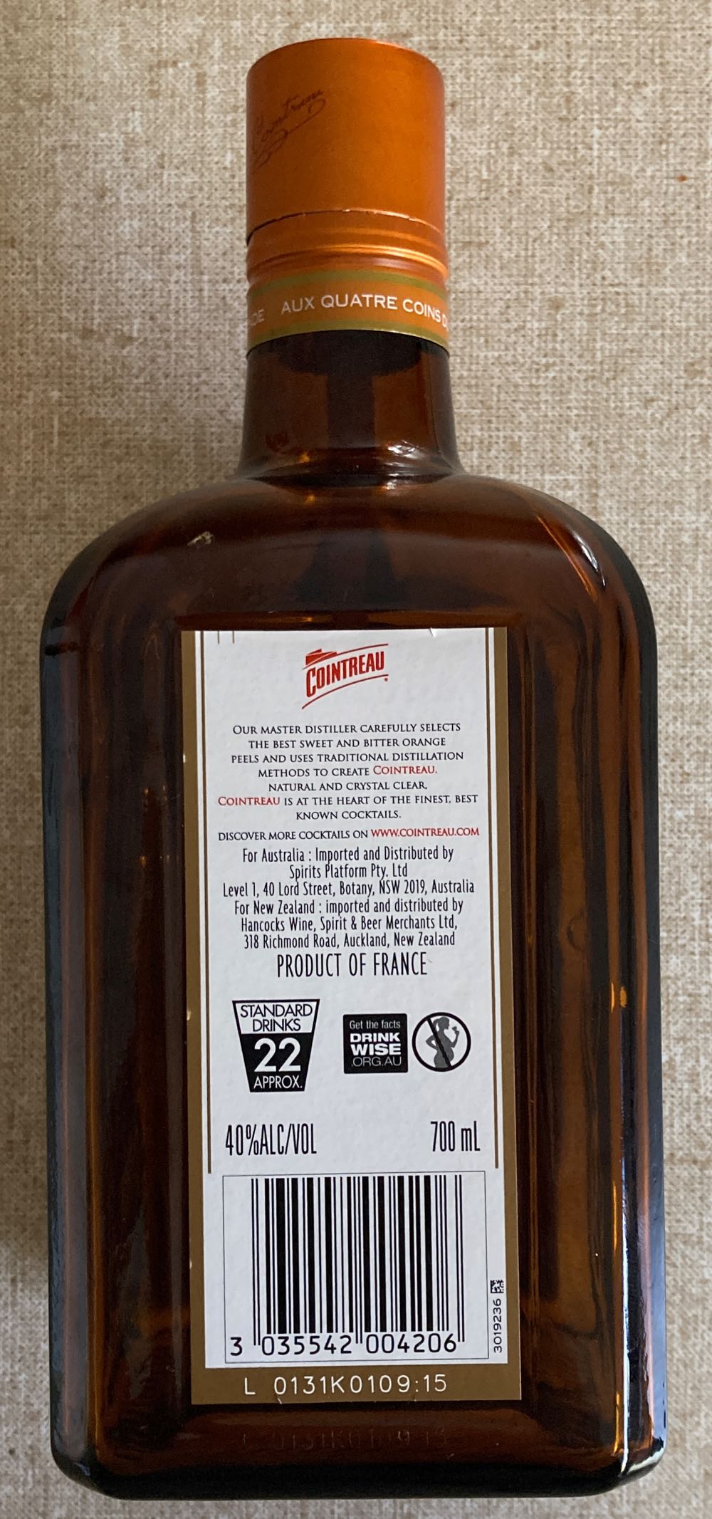 Cointreau Liqueur - Maison Fondée (700 mL) alcohol collectible [Barcode 3035542004206] - Main Image 2