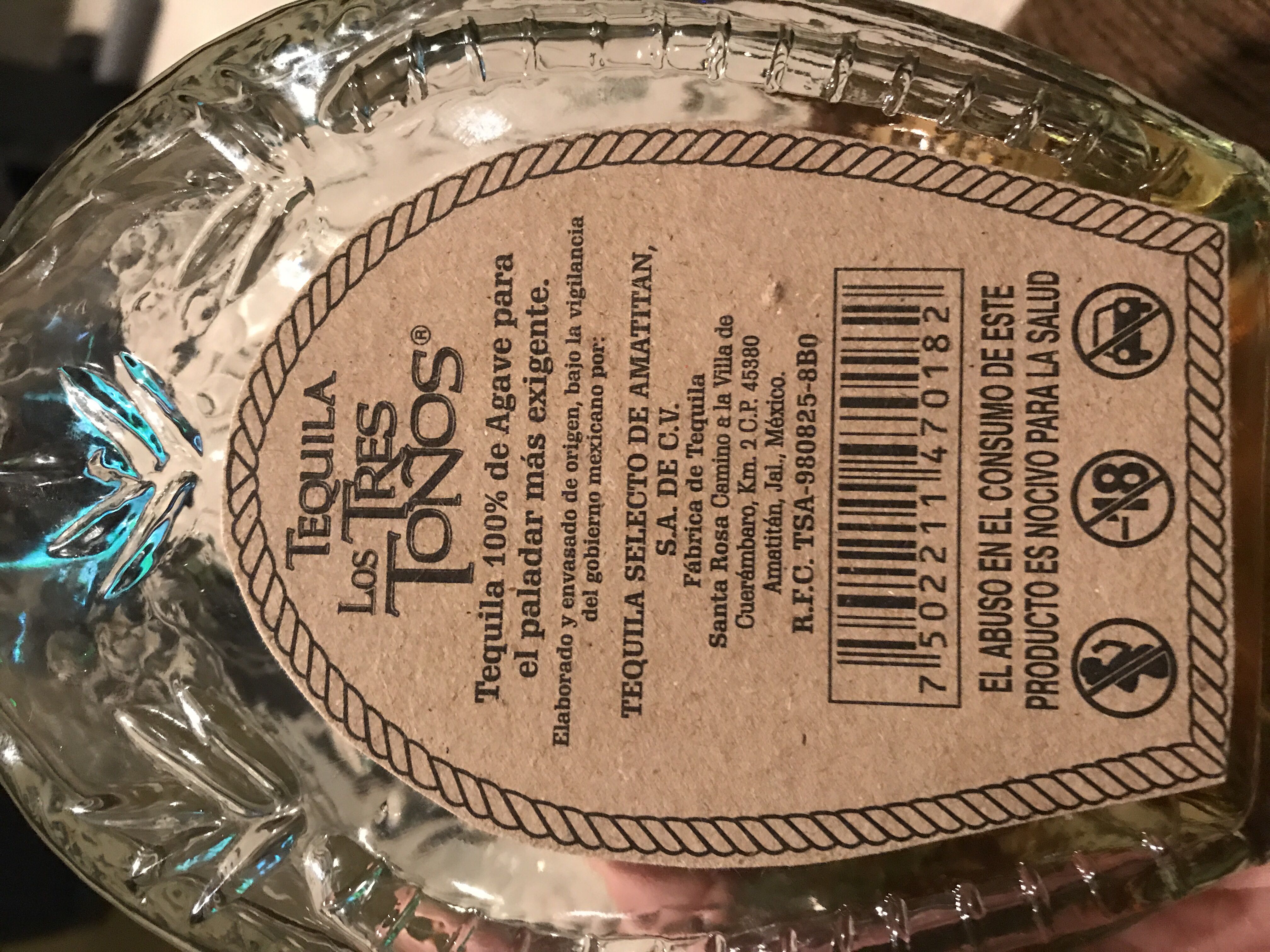 Los Tres Tonos Reposado  (50 mL) alcohol collectible - Main Image 2