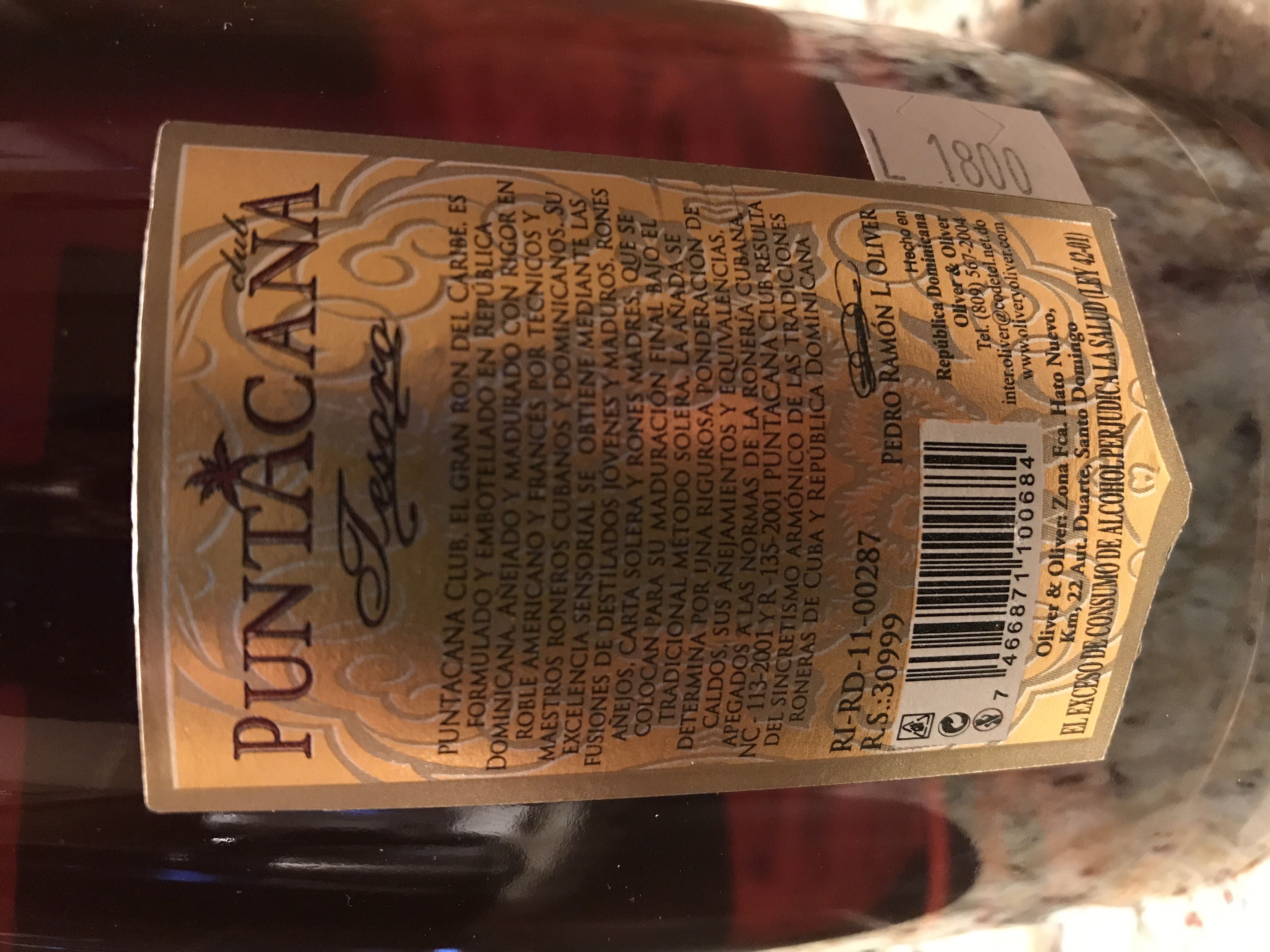  Punta Cana Club Tesoro Ron - Oliver & Oliver alcohol collectible - Main Image 2